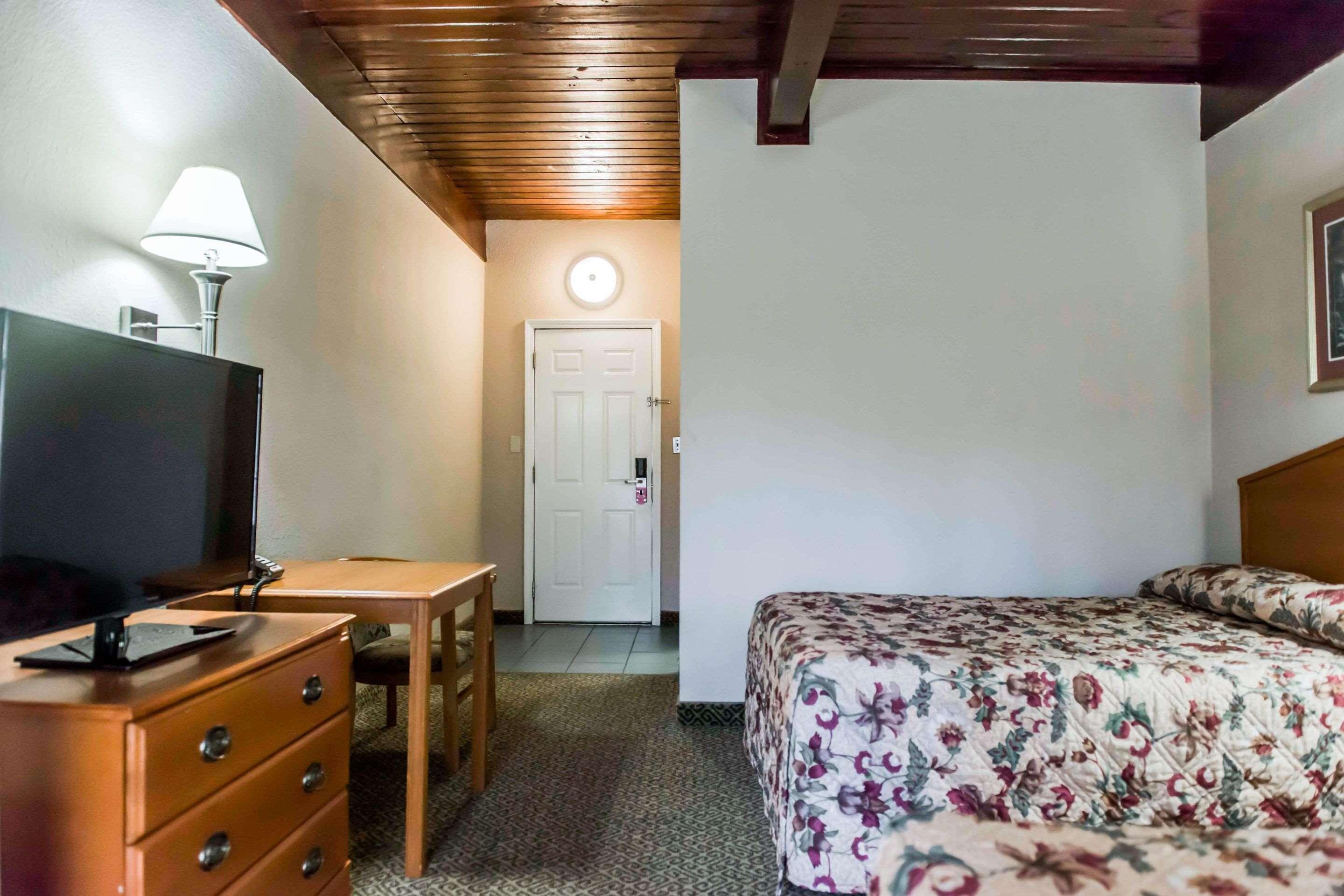 Econo Lodge Tallahassee Near Capital -University Zewnętrze zdjęcie
