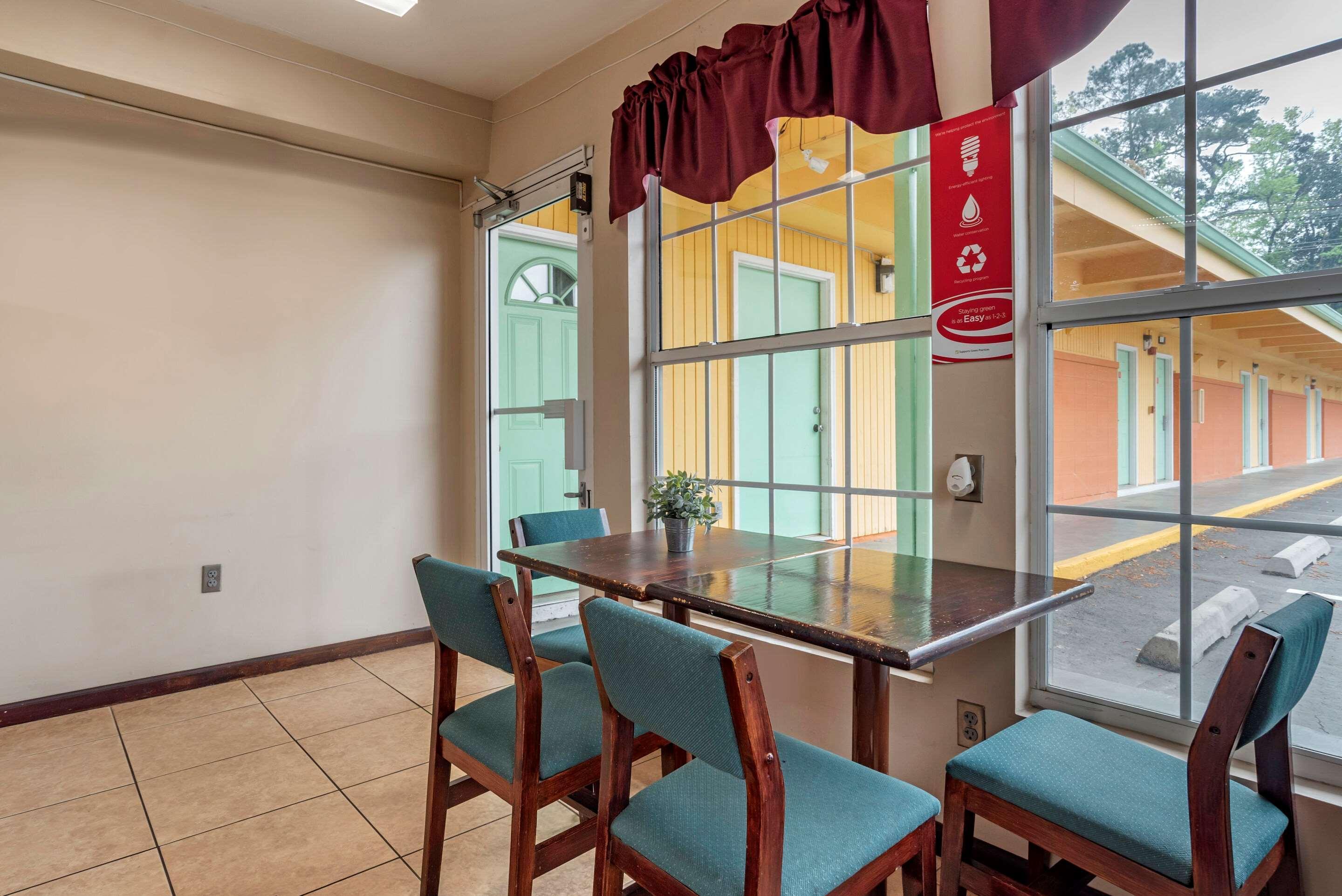 Econo Lodge Tallahassee Near Capital -University Zewnętrze zdjęcie